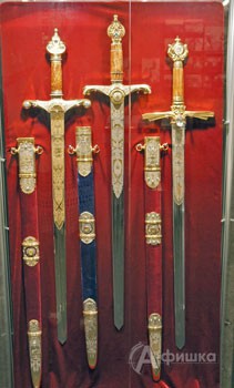 Афиша музеев Белгорода: выставка «Златоустовкие мечи — „Память и Благодарность“» в музее-диораме