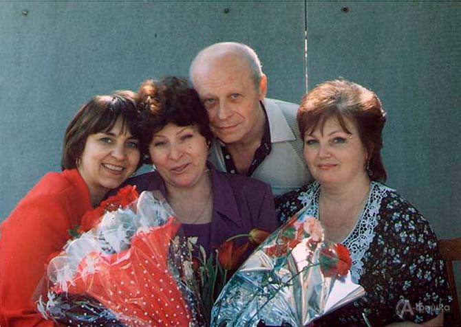 Марат Парахненко с коллегами из БГАДТ им. М.С. Щепкина 2003 г.