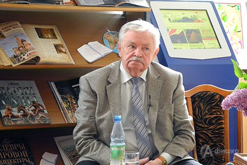 Альберт Анатольевич Лиханов проводит встречу в белгородской «лихановской» библиотеке