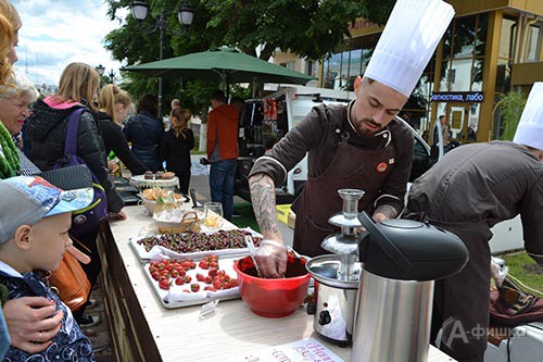 Первый Фестиваль уличной еды очень понравился и участникам, и зрителям