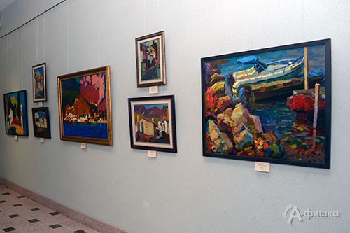 В Белгородском государственном художественном музее открыта выставка малого формата «Световые иллюзии Юрия Болотова»