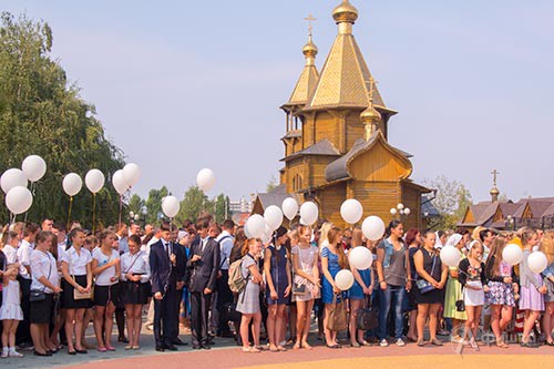 Церемония открытия 3-й благотворительной акции «Белый цветок» в Белгороде