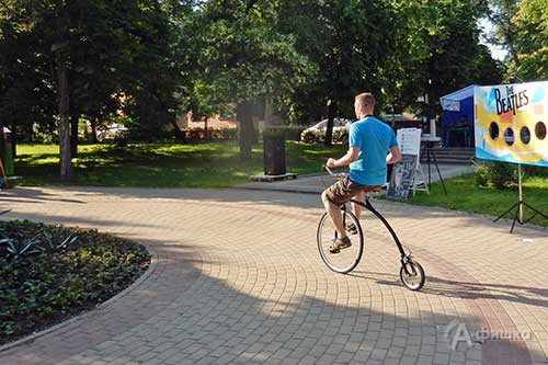 III АРТ-фестиваль в Белгороде: первый в городе велосипед «пенни-фартинг» 
