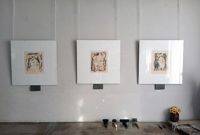 Фрагмент экспозиции выставки: Автолитографии к повести Николая Лескова Воительница.1974 г.