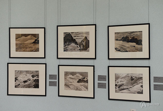 Фрагмент экспозиции выставки &laquo;Восхождение&raquo; в холле 2 этажа БГХМ