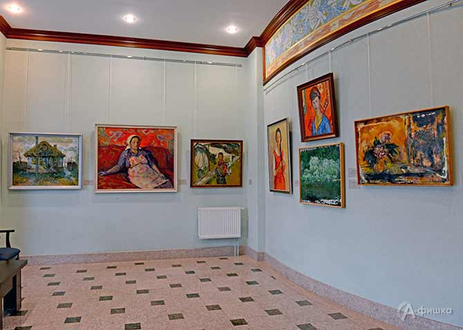 Фрагмент экспозиции выставки живописи Ильи Николаевича Хегая &laquo;Выхожу из пространства&hellip;&raquo; из фондов Белгородского художественного музея, приуроченной к 95-летию со дня рождения