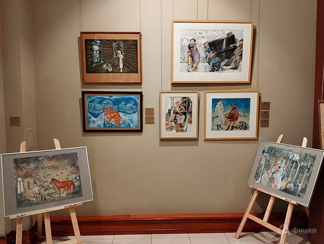 Отдельный блок  экспозиции посвящен театрально-декорационному искусству