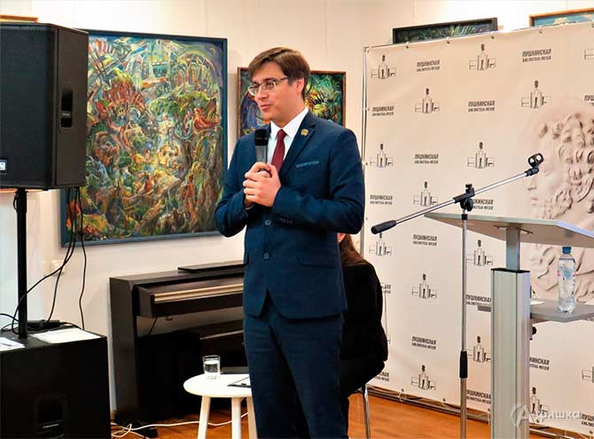 Начальник управления по делам архивов Павел Юрьевич Субботин