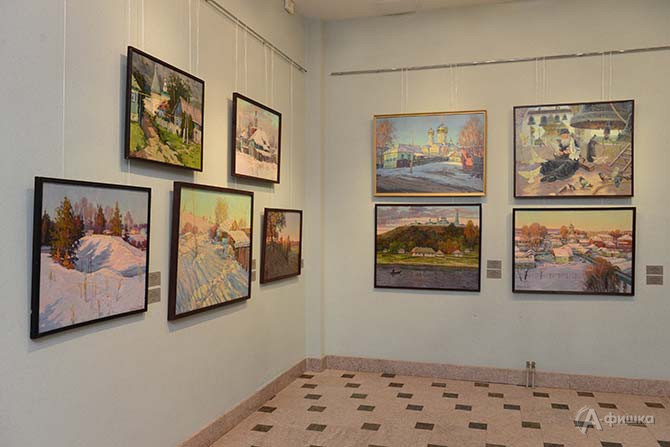 Часть экспозиции выставки Юрия Анатольевича Рязанцева &laquo;Истории, рассказанные кистью&raquo;. 