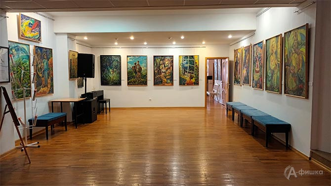 Выставка Елизаветы Планиды в Пкшкинской библиотеке-музее