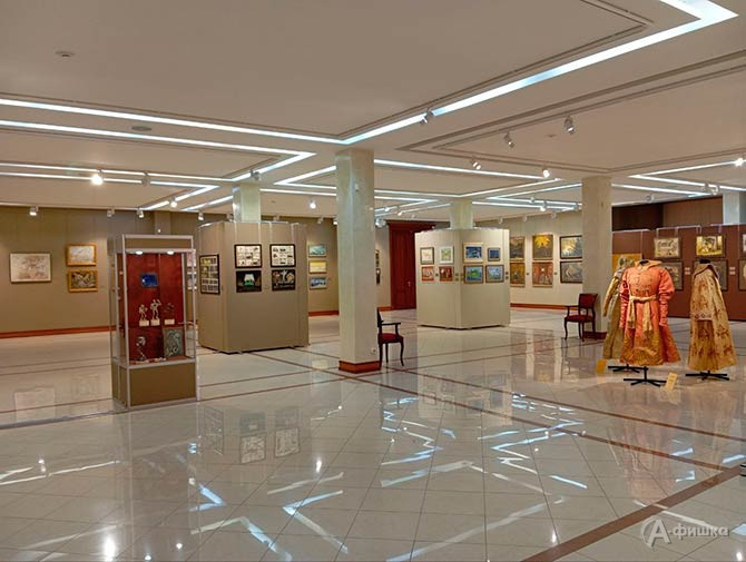 Выставка  &laquo;Художники ВГИК: от литературы до кино&raquo; в Белгородском художественном музее