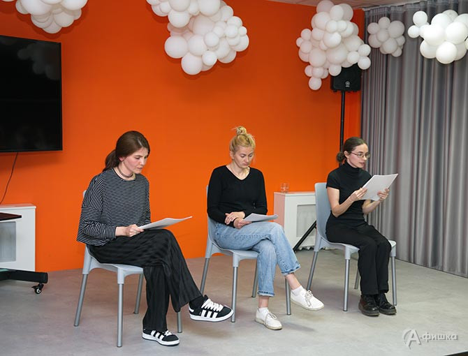 &laquo;Художественные читки&raquo; &mdash; это просветительский проект для тех, кто любит не только читать, но и слушать, дискутировать о прочитанном