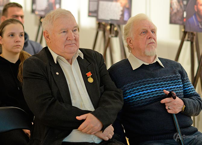 Коллеги по перу писателя В. М. Шаповалова на вечере памяти писателя