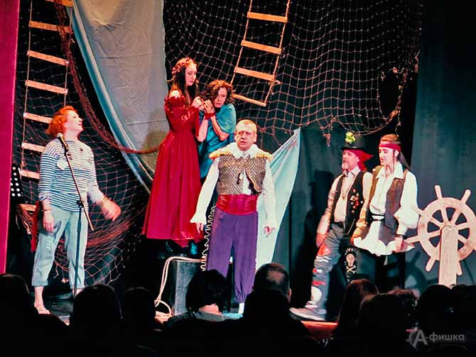 Новогодний премьерный &laquo;обезьяний&raquo; марафон спектакль &laquo;Свистать всех наверх!&raquo;