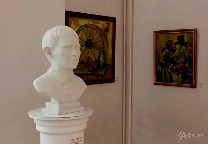 Фрагмент экспозиции выставки БРO ВТОО &laquo;СХР&raquo;