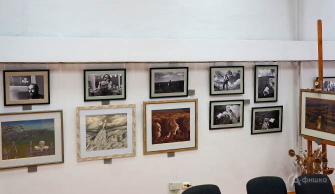 Фрагмент экспозиции выставки &laquo;Свет &mdash; и ничего другого&hellip;&raquo; в музее-мастерской заслуженного художника РСФСР Станислава Косенкова