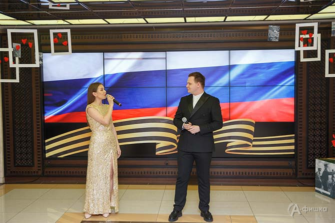 Песня «Россия» в исполнении Эдуарда Бирюкова и Татьяны Кропочевой
