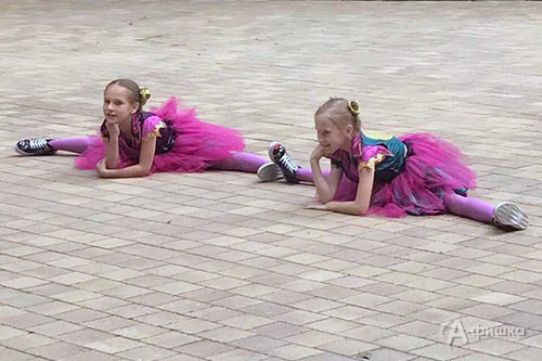 Танцевальный ансамбль «Карамельки» в парке «Котофей»