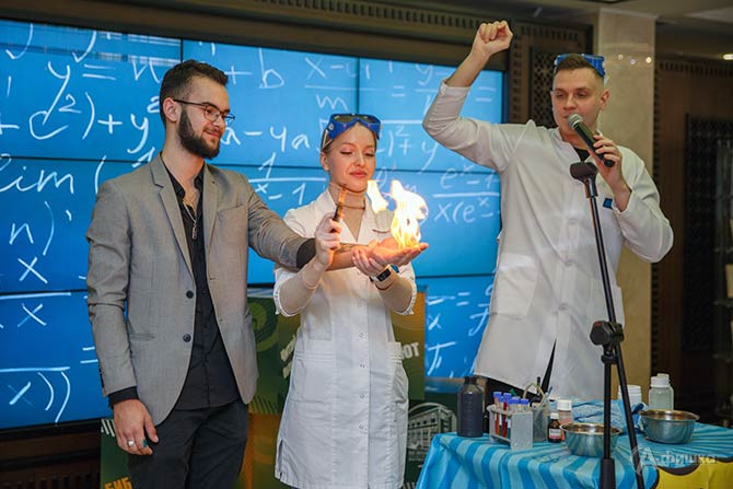 Зажигательное химическое шоу от популяризаторов из «Научного бума»