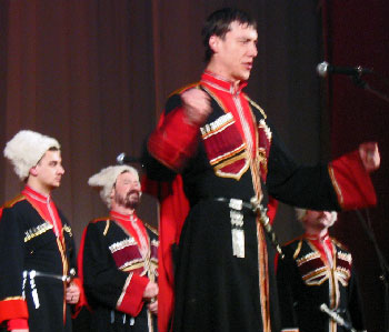 Выступление Государственного академического кубанского казачьего хора в Белгороде