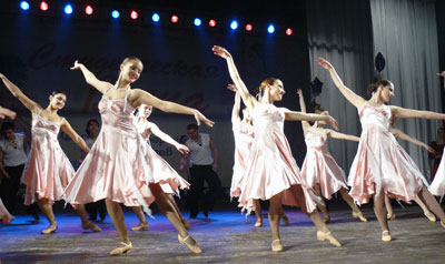 В танцевальной композиции хореографического театра свободной пластики «Высота» сочетались хореографическое мастерство и нежность