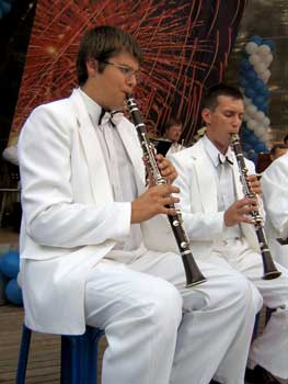 Выступление оркестра духовой и эстрадной музыки в Белгороде