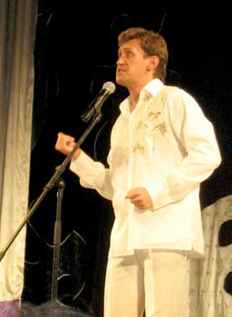 Выступление С. Дроботенко на сцене ЦМИ в Белгороде