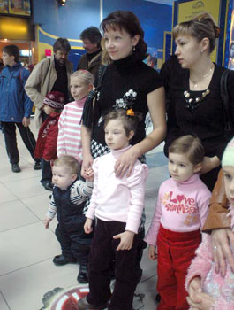 «Поляну сказок» накрыли для своих гостей – юных зрителей и их родителей – в кинотеатре «Радуга» в Белгороде