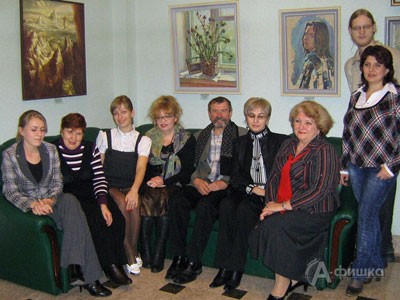 Авторы корпоративной выставки сотрудников художественного музея Белгорода