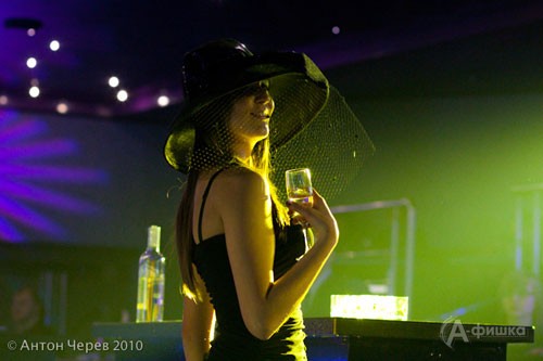 Коллекция шляп от дизайнера-модельера Евгении Феевой показана в Белгороде