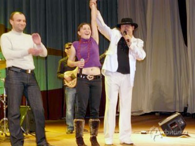 Марина Беспалова победила в конкурсе, устроенном во время концерта группы «Нэнси» в Белгороде