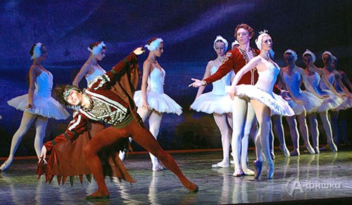 Сцена из балета «Лебединое озеро»