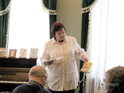 В фондах Белгородского литературного музея сейчас хранится книжка «Неделимый огонь»