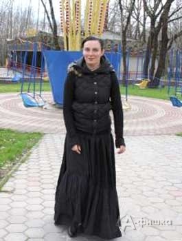 Елена Ваенга прогулялась в городском парке Белгорода