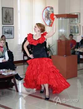 Жемчужиной программы стал танец «Риорита» в исполнении руководителя студии испанского танца «Веер» Любови Лобановой