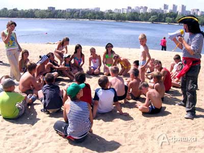 Десант молодежного движения «Поймай позитив» на белгородский пляж