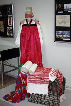 Женский костюм, исторически сложившийся в Ракитянском районе