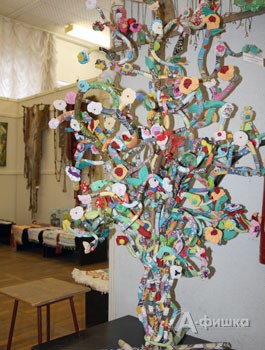 Дерево мастериц клуба «Лоскуток» музея народной культуры