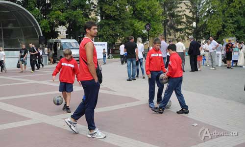 Тренер Сергей Зайцев и его воспитанники приняли участие в фестивале спорта в Белгороде