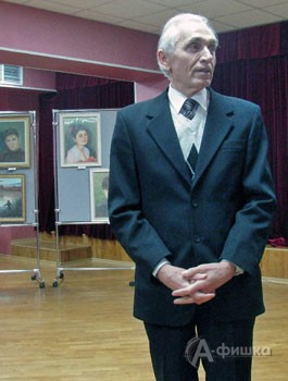 Виктор Фёдорович Цыбулин рассказал о каждой из представленных на выставке «Любовь и радость бытия» работе