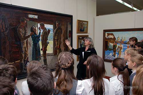 Экскурсия по экспозиции картин братьев Ткачёвых в Художественном музее Белгорода