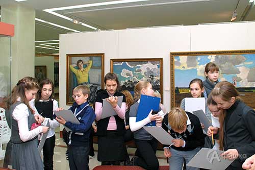 Белгородские гимназисты пишут сочинения о творчестве братьев Ткачёвых