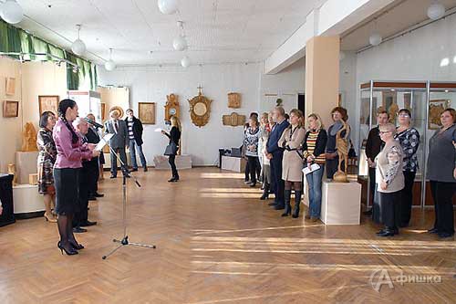 В Белгороде открылась выставка деревянных дел мастеров