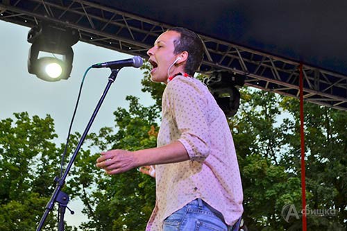 Юлия Чичерина выступила в Белгороде в День молодёжи