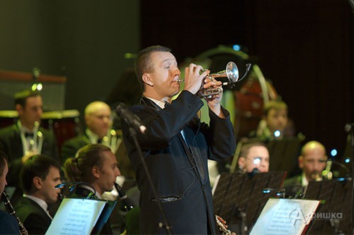 Концертный оркестр духовых инструментов (главный дирижёр — Юрий Меркулов) открыл сезон 2013/2014