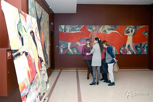 5 февраля в Белгородском художественном музее состоялось открытие выставки «Неприкаянные иллюзии» Олега Булавина