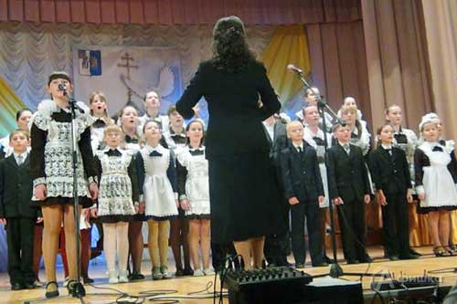 В Ивнянском районе Белгородской области прошёл благотворительный вечер православной песни и художественного слова «Золотые купола»