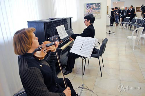 Музыкальное приветствие выставке «Палитра Крыма», открывшейся 11 апреля в Белгороде