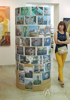 Фрагмент экспозиции выставки «Художник и среда»