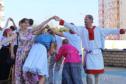 «Белая Маска» в Егоровском сквере